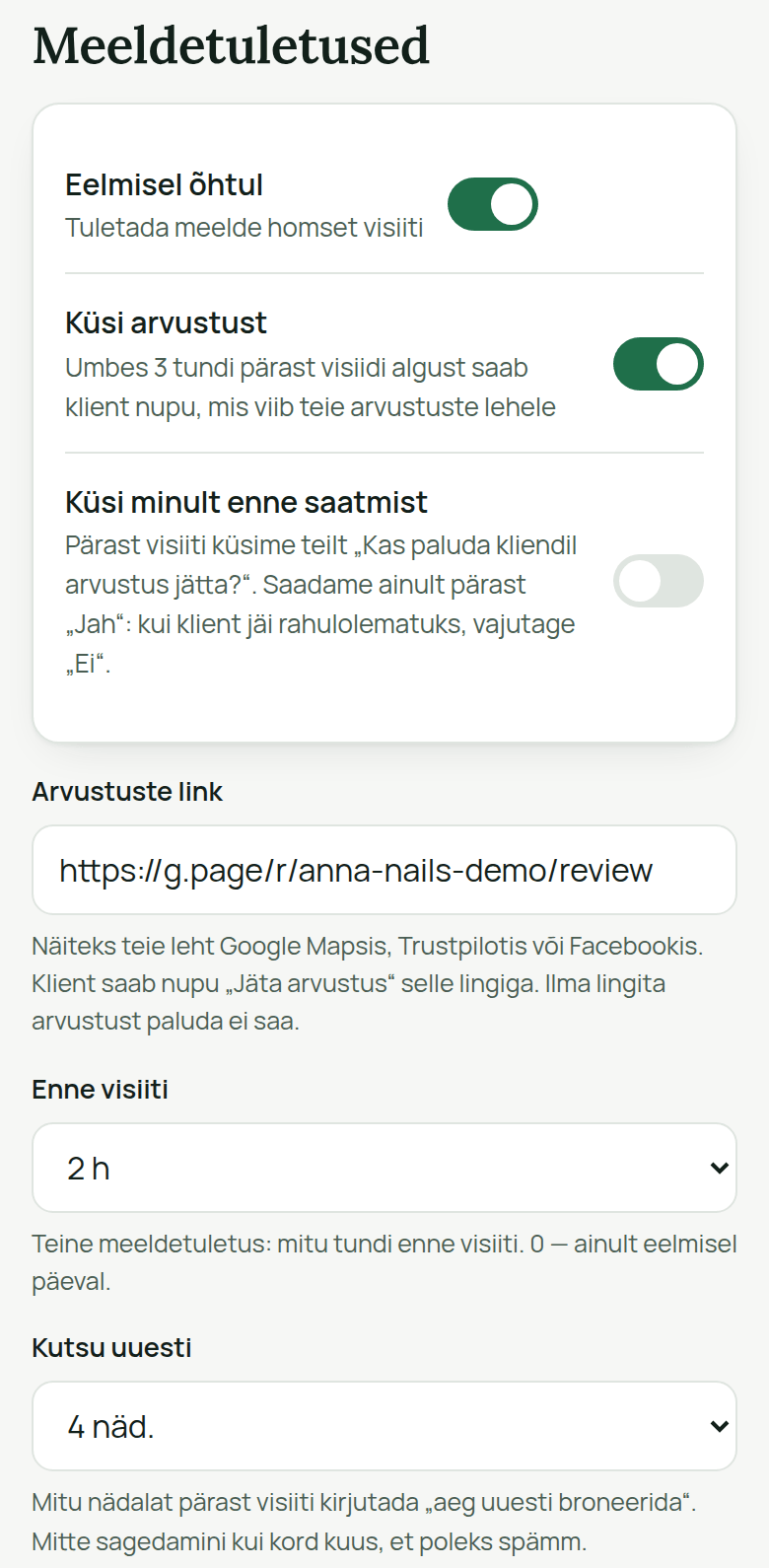 AiKlienti kabinet, „Bot → Meeldetuletused“: sisse lülitatud „Eelmisel õhtul“ ja „Küsi arvustust“, välja lülitatud „Küsi minult enne saatmist“, väli „Arvustuste link“, „Enne visiiti: 2 h“ ja „Kutsu uuesti: 4 näd.“